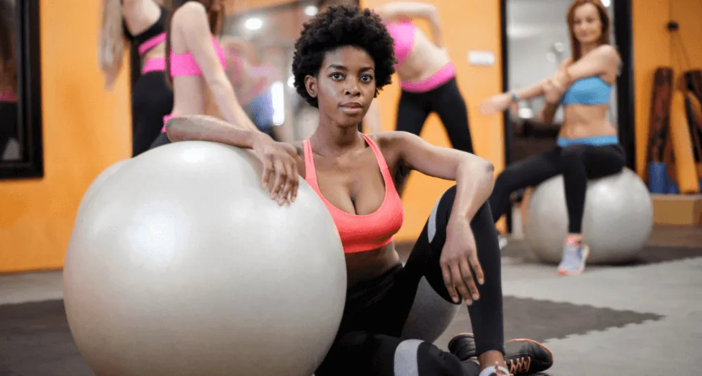 swiss ball pour s'asseoir en télétravail