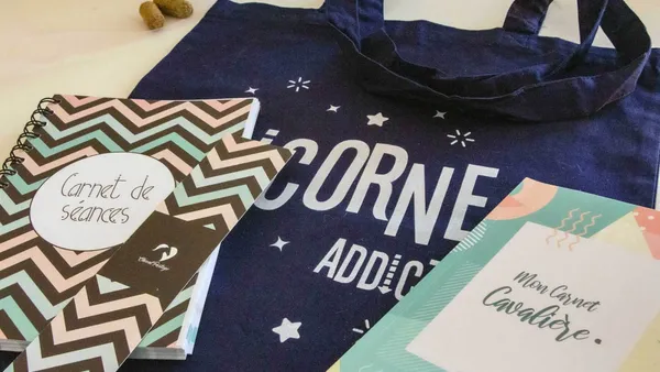 Carnet Cavalière, Carnet de séances, tote bag et marque-page : ils sont dispos !