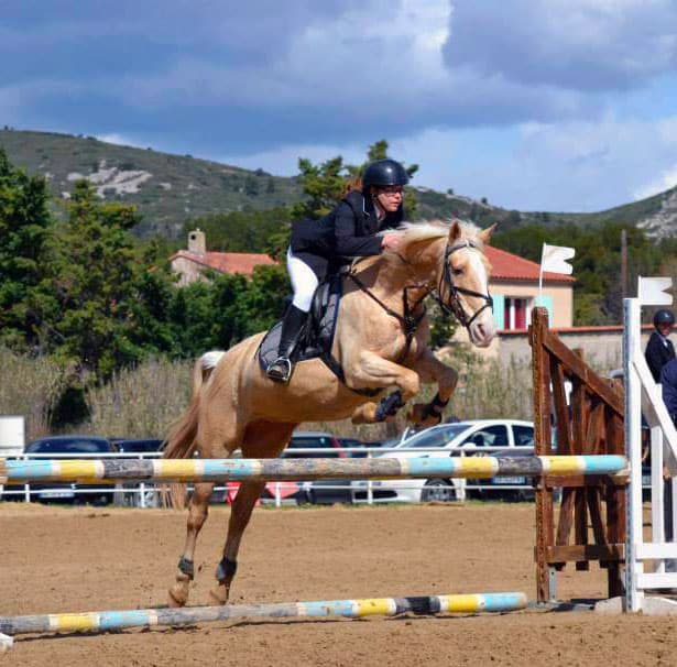Elodie en concours de CSO